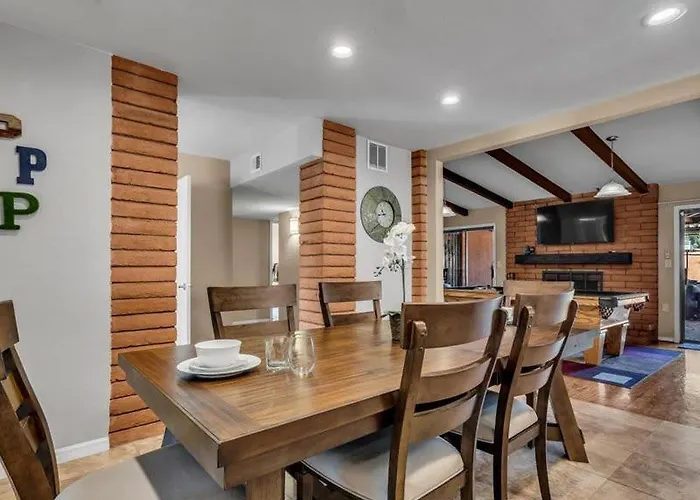 Holiday home Huge Pool Hot Tub Outdoor Kitchen Pool Table