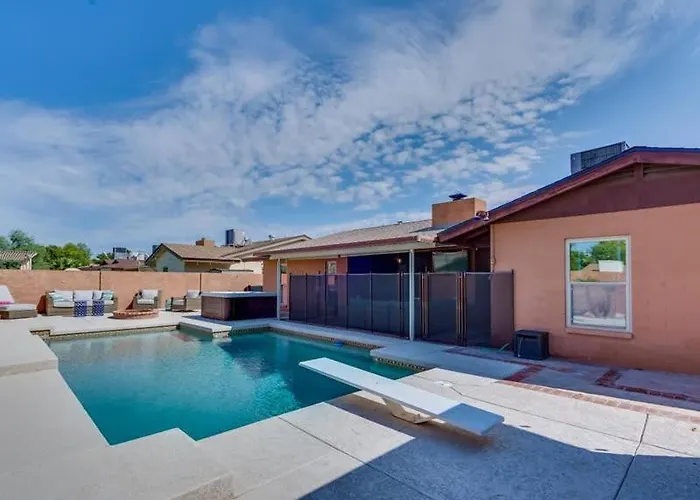 Huge Pool Hot Tub Outdoor Kitchen Pool Table Holiday home *